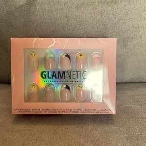 Glamnetic Nails- A Good Day